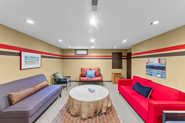 5080 Center Court, Bettendorf, IA 52722