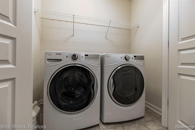 333 Glenhurst Boulevard 9, Rochester, MI 48307