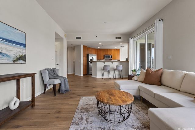 520 Lunalilo Home Road 8120, Honolulu, HI 96825