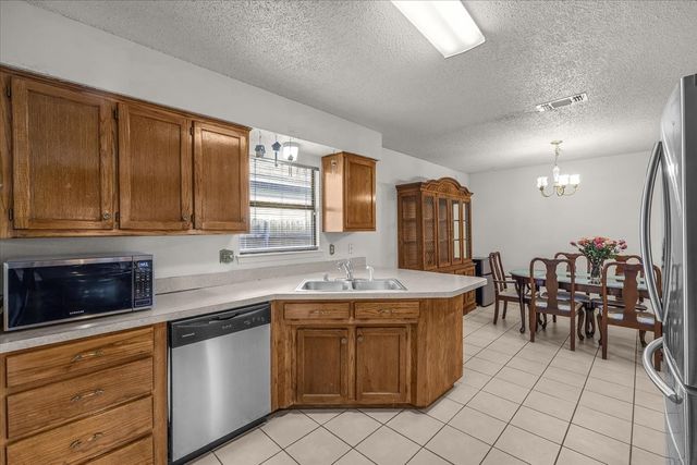 2317 Sundrop Court, Fort Worth, TX 76108