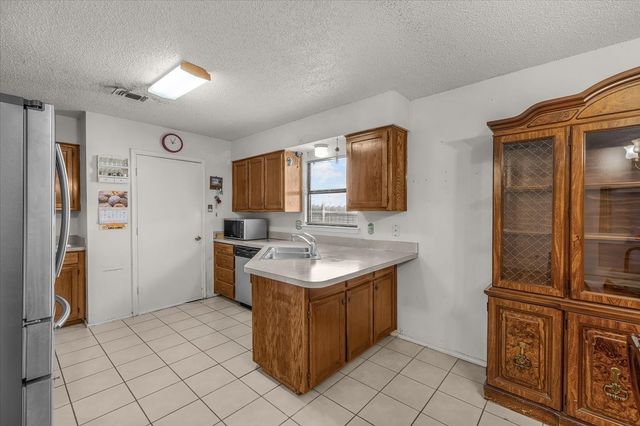 2317 Sundrop Court, Fort Worth, TX 76108