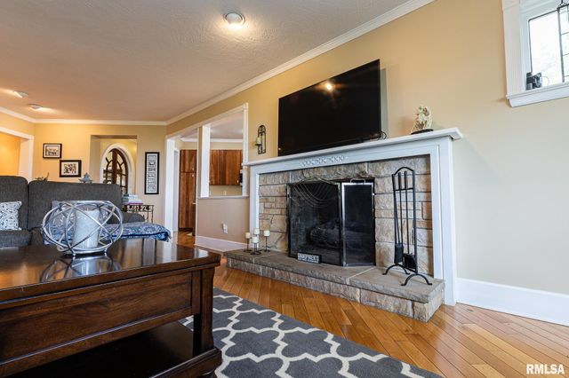 5724 N PROSPECT Road, Peoria, IL 61614