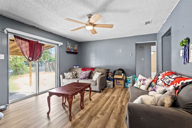 6428 N Stardust Drive, Watauga, TX 76148