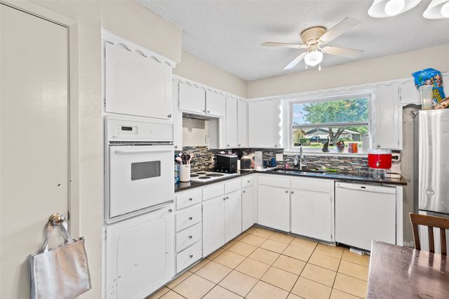 6428 N Stardust Drive, Watauga, TX 76148