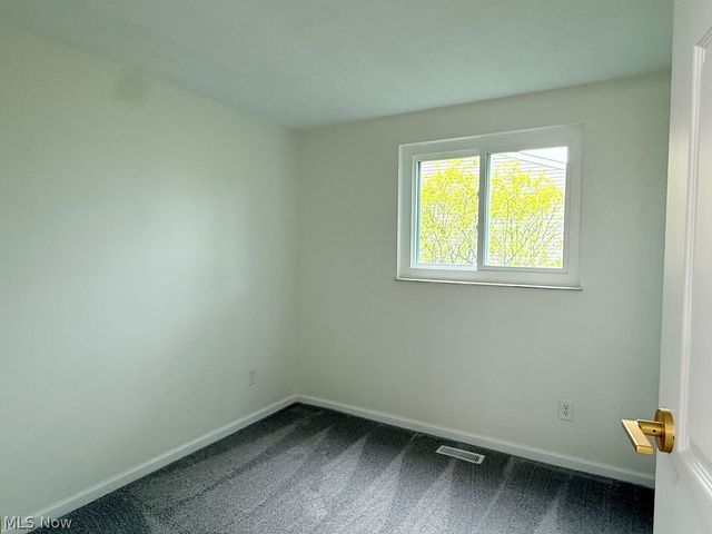 2625 Elm Drive, Girard, OH 44420