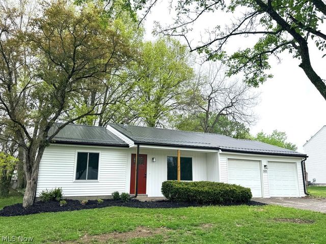 2625 Elm Drive, Girard, OH 44420