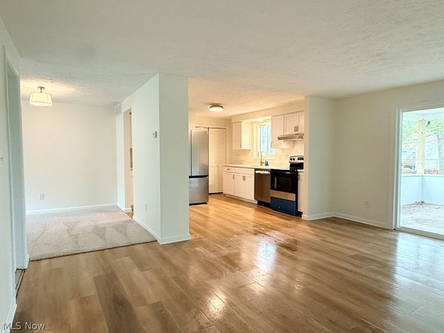 2625 Elm Drive, Girard, OH 44420