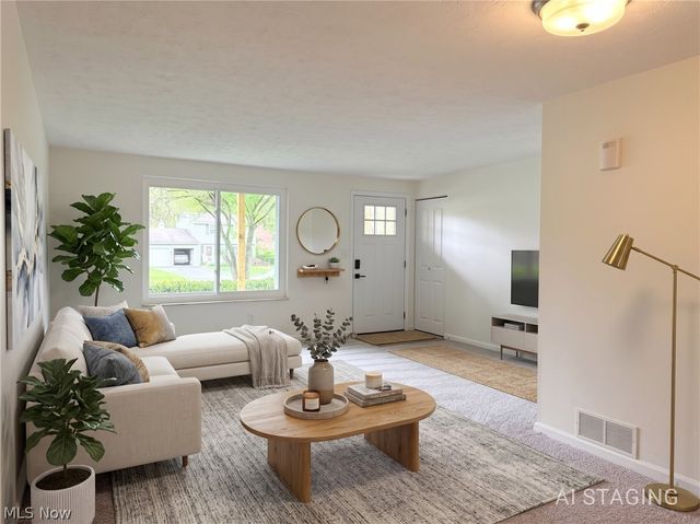 2625 Elm Drive, Girard, OH 44420