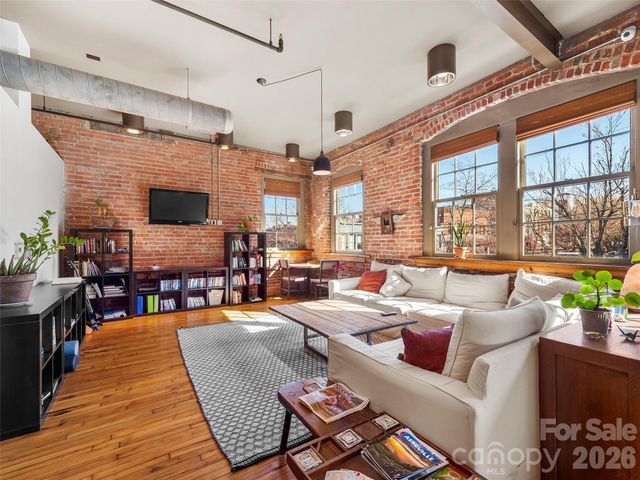 39 N Lexington Avenue 2, Asheville, NC 28801