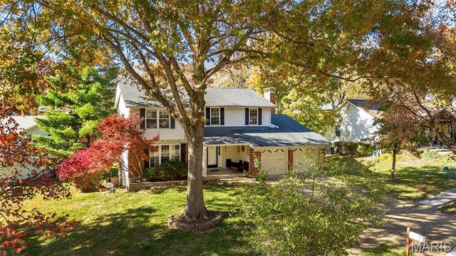 1730 Woodmore Oaks Drive, Manchester, MO 63021