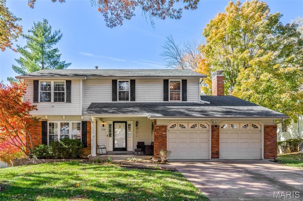 1730 Woodmore Oaks Drive, Manchester, MO 63021