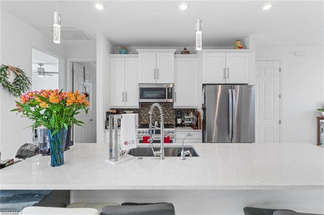 2617 42nd ST SW, Lehigh Acres, FL 33976