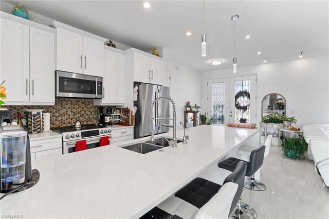 2617 42nd ST SW, Lehigh Acres, FL 33976