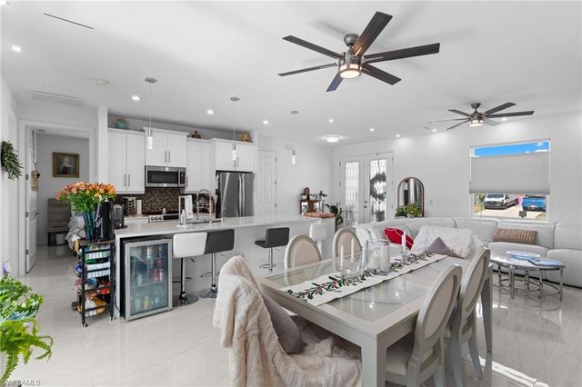 2617 42nd ST SW, Lehigh Acres, FL 33976