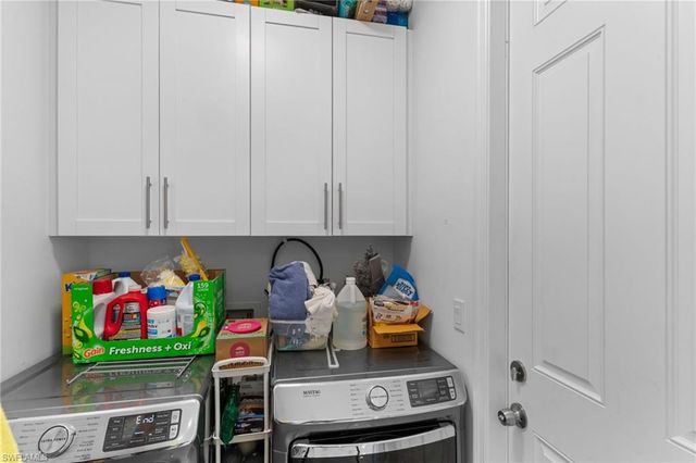 2617 42nd ST SW, Lehigh Acres, FL 33976