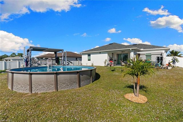 2617 42nd ST SW, Lehigh Acres, FL 33976