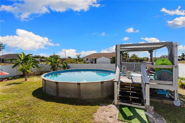 2617 42nd ST SW, Lehigh Acres, FL 33976