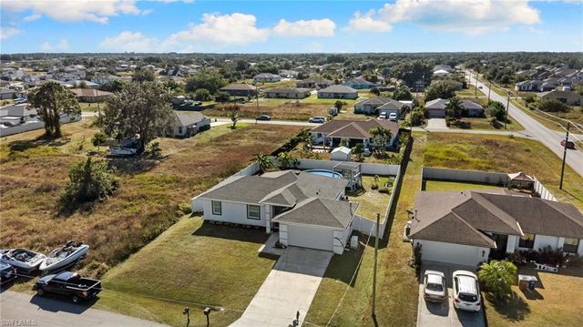 2617 42nd ST SW, Lehigh Acres, FL 33976