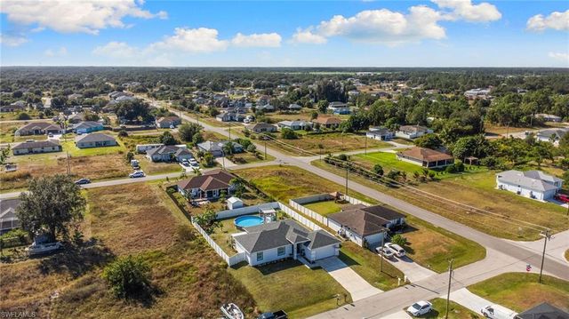 2617 42nd ST SW, Lehigh Acres, FL 33976