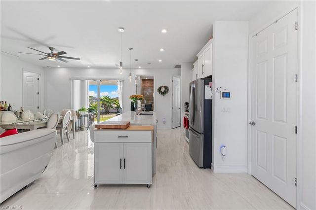 2617 42nd ST SW, Lehigh Acres, FL 33976