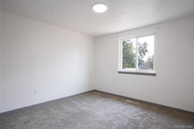 715 Tundra Place, Longmont, CO 80504