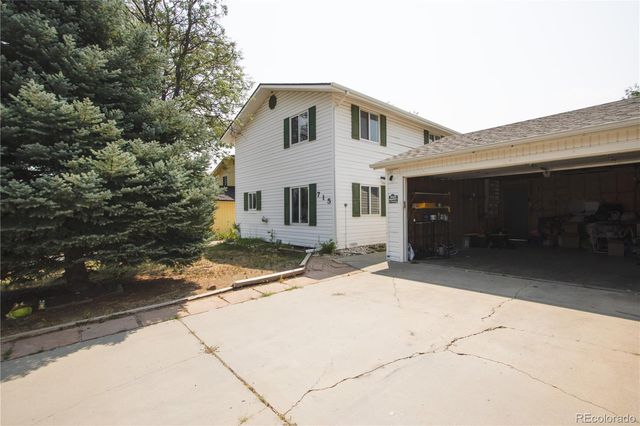 715 Tundra Place, Longmont, CO 80504