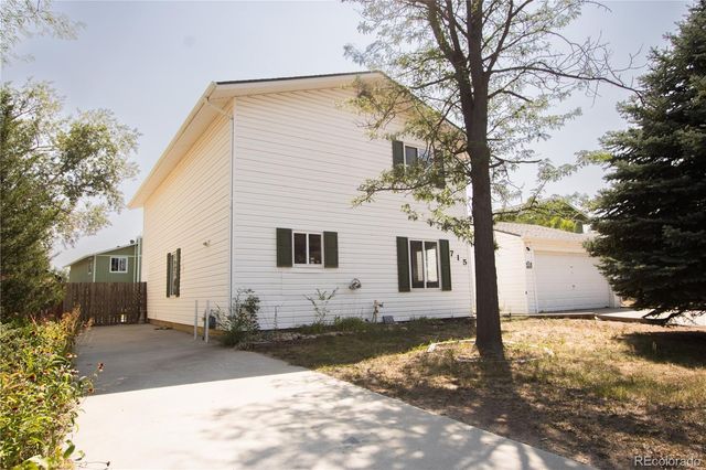 715 Tundra Place, Longmont, CO 80504