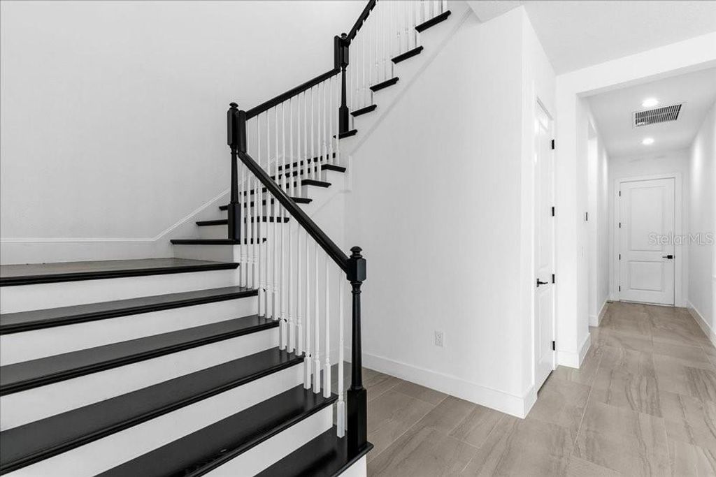 Image 23 of property listing at 9004 SANTORINI DRIVE, Orlando, FL 32827