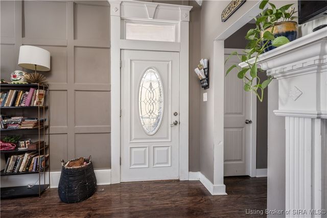 950 E Chestnut Street, Jeffersonville, IN 47130