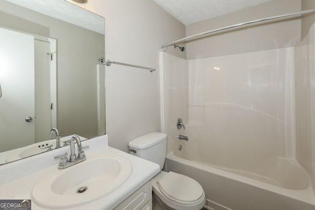 10897 Morning Dove Drive, Hampton, GA 30228