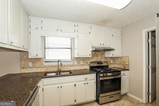 10897 Morning Dove Drive, Hampton, GA 30228