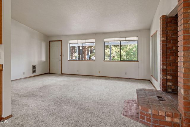 220 SW Maricopa Drive, Bend, OR 97702
