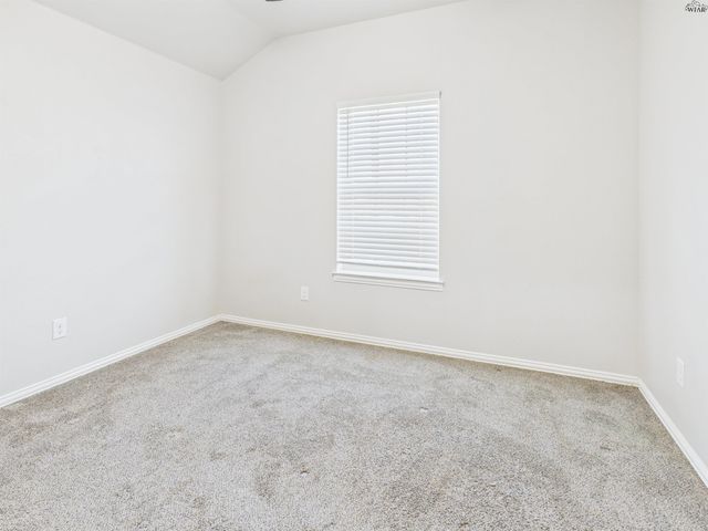 1202 NEWMAN AVENUE, Iowa Park, TX 76367