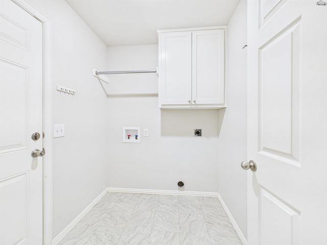 1202 NEWMAN AVENUE, Iowa Park, TX 76367