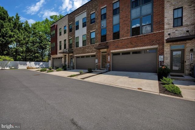 4748 TOWNE PARK RD, Suitland, MD 20746