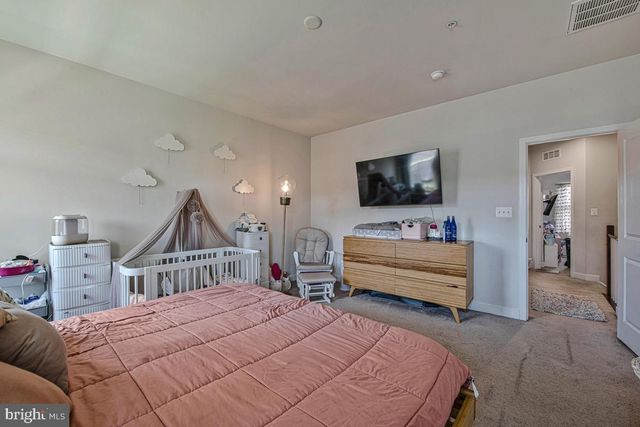 4748 TOWNE PARK RD, Suitland, MD 20746