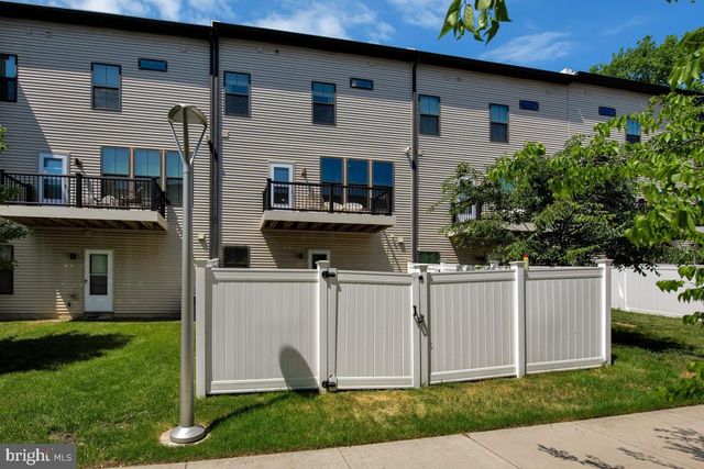 4748 TOWNE PARK RD, Suitland, MD 20746