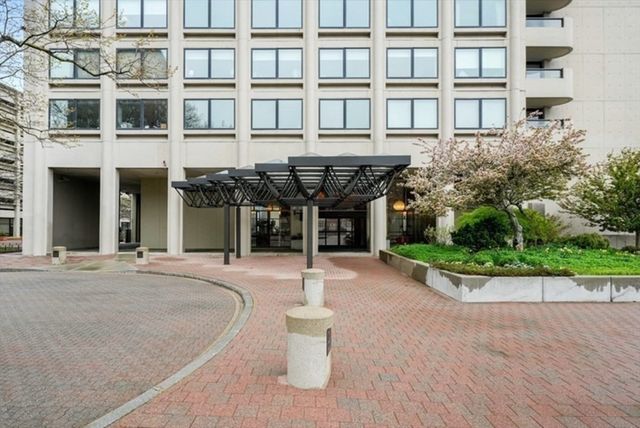 85 E India Row 39C, Boston, MA 02110