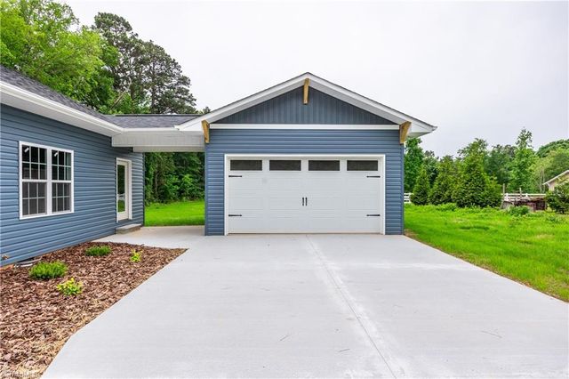 160 Wayne Gobble Road, Linwood, NC 27299