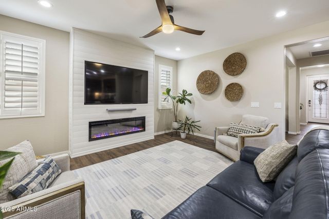 10304 E TAHOE Avenue, Mesa, AZ 85212