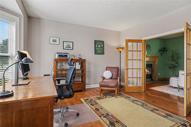 222 Gallant Fox Ln, Webster, NY 14580
