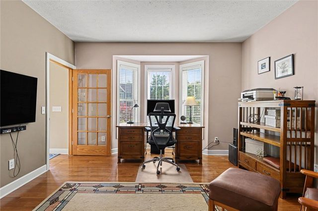 222 Gallant Fox Ln, Webster, NY 14580