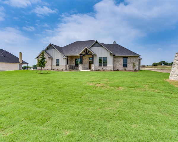 421 Paradise Ridge Drive, Waxahachie, TX 75167