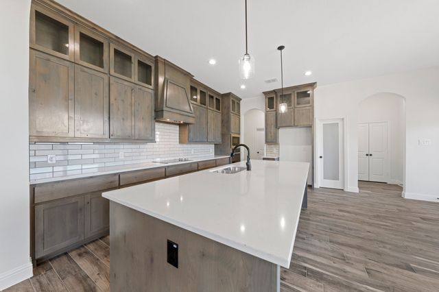 421 Paradise Ridge Drive, Waxahachie, TX 75167