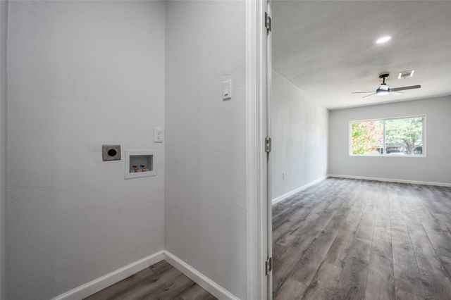 2422 Morgan Street, Irving, TX 75062