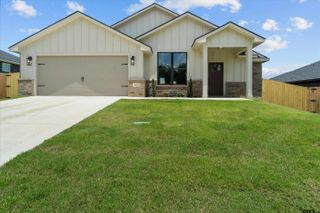 16409 Crossing Circle, Lindale, TX 75771
