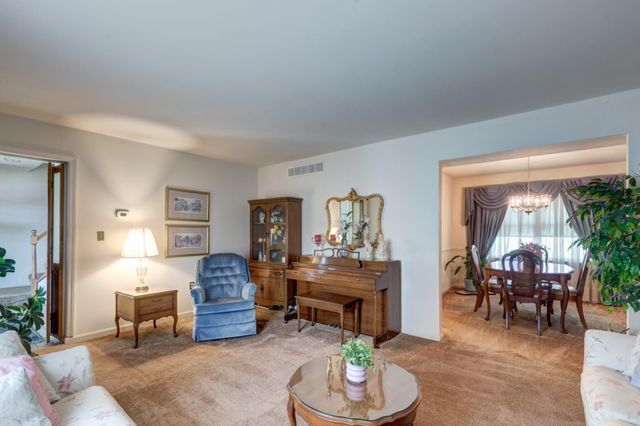 2014 RED RIVER RD, Sykesville, MD 21784