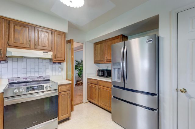 2014 RED RIVER RD, Sykesville, MD 21784