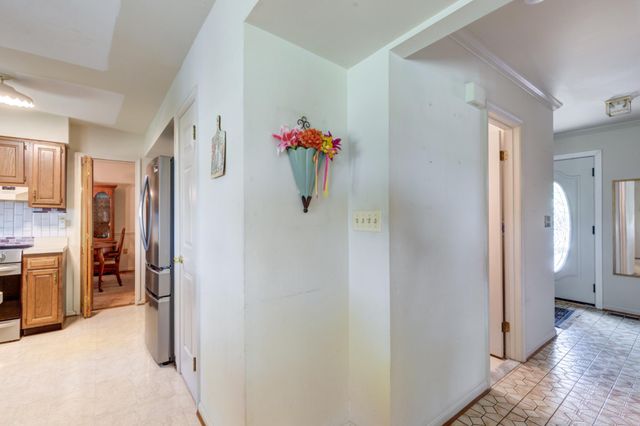 2014 RED RIVER RD, Sykesville, MD 21784