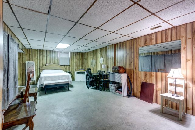 2014 RED RIVER RD, Sykesville, MD 21784